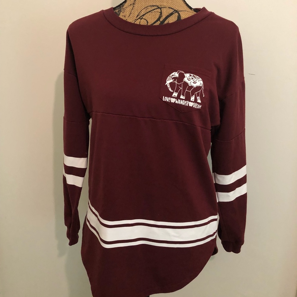 Small Rue 21 long sleeve red shirt